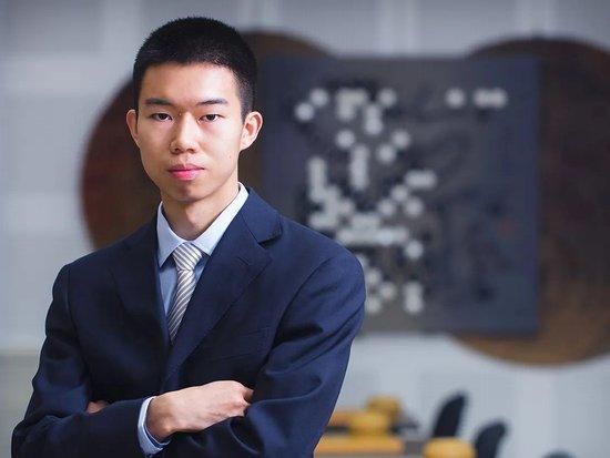 她呻吟的声音